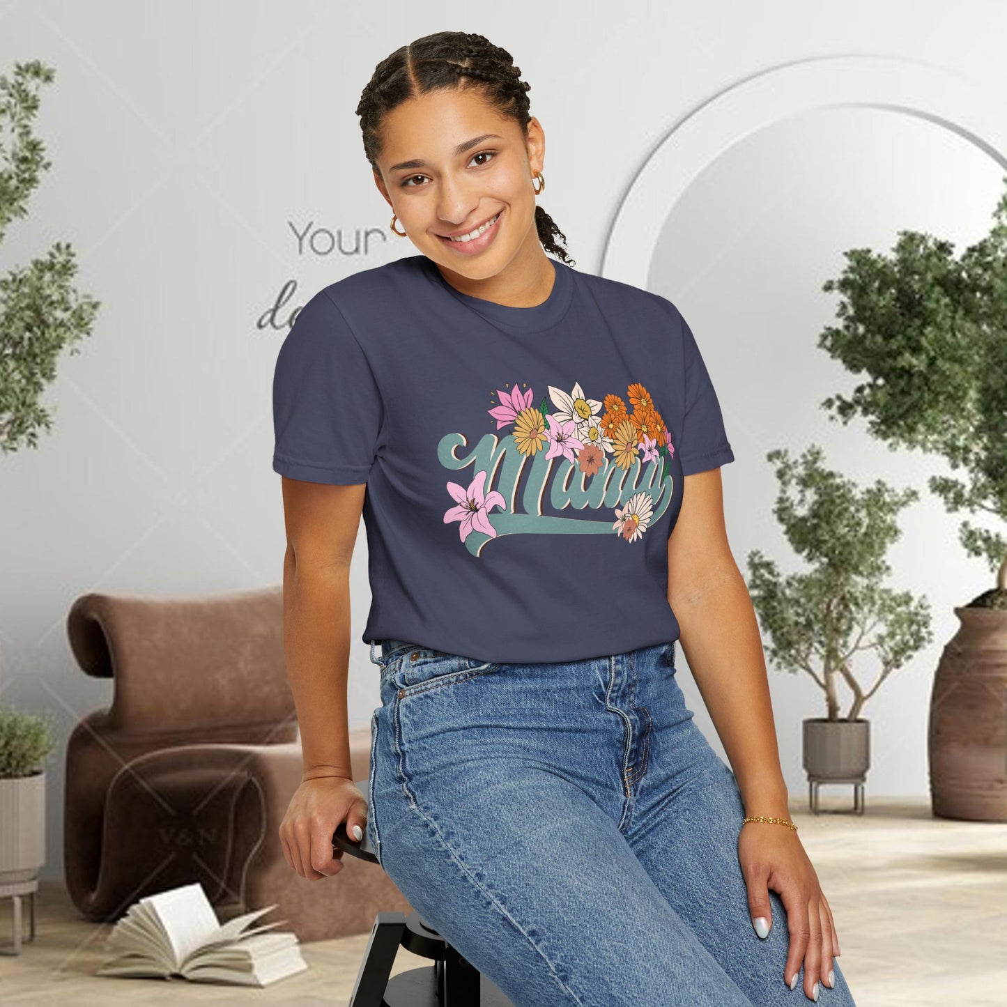 Mom Retro Flowers T-Shirt - Personalised Mother's Day Gift for Mama