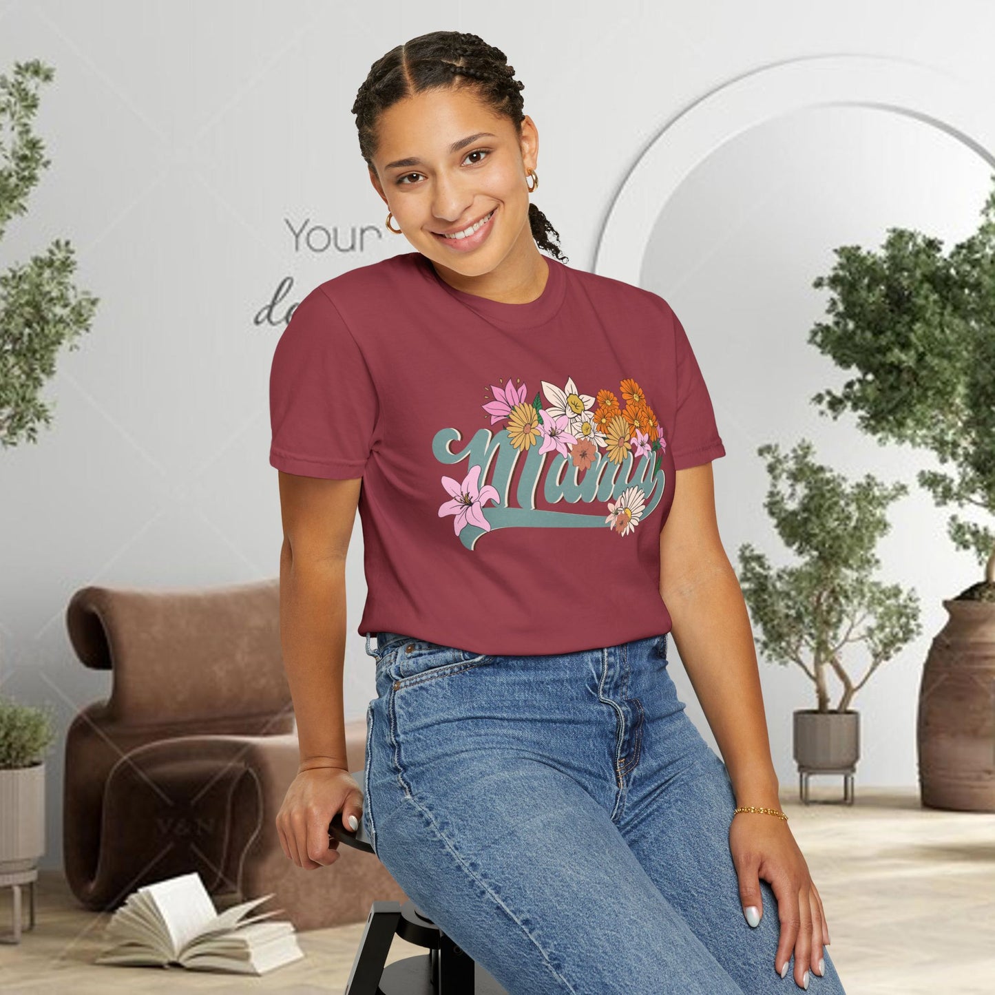 Mom Retro Flowers T-Shirt - Personalised Mother's Day Gift for Mama