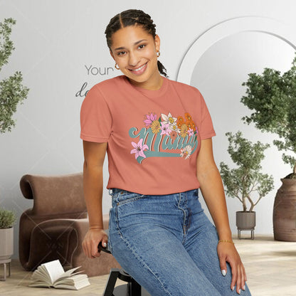 Mom Retro Flowers T-Shirt - Personalised Mother's Day Gift for Mama