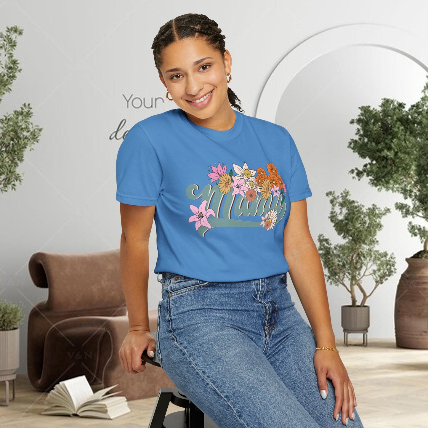 Mom Retro Flowers T-Shirt - Personalised Mother's Day Gift for Mama