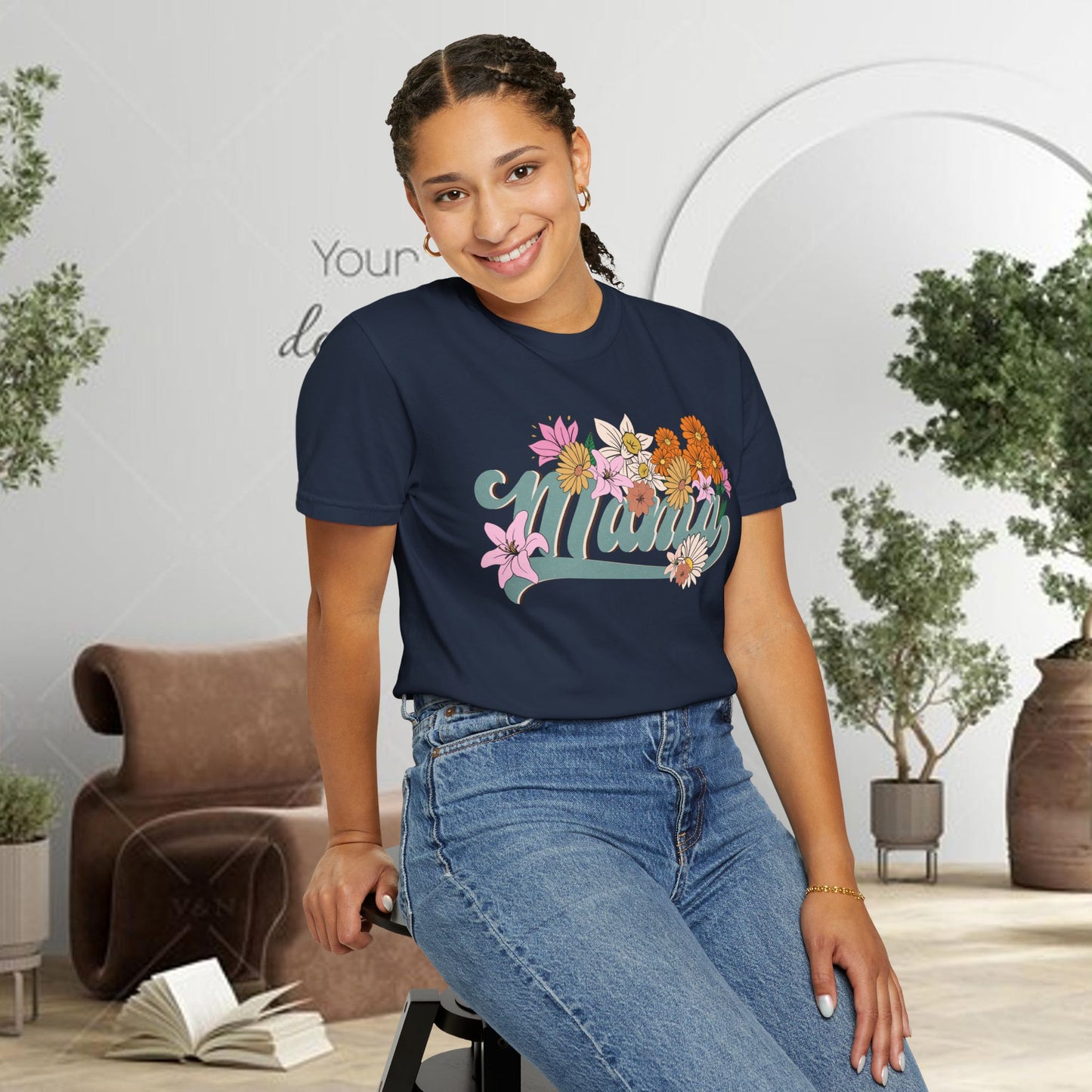 Mom Retro Flowers T-Shirt - Personalised Mother's Day Gift for Mama